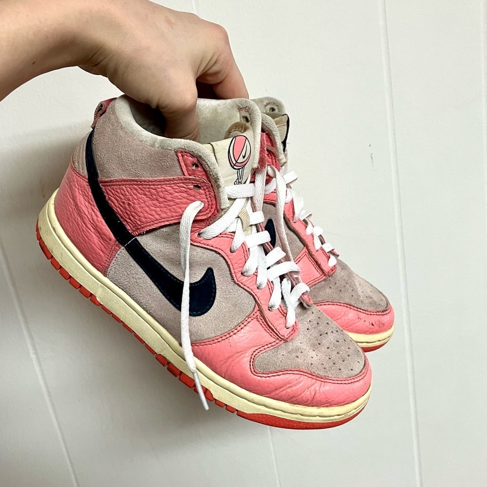 Nike Dunks Women’s High Hoops Pack Pink athletic sneakers/trainers/tennis shoes